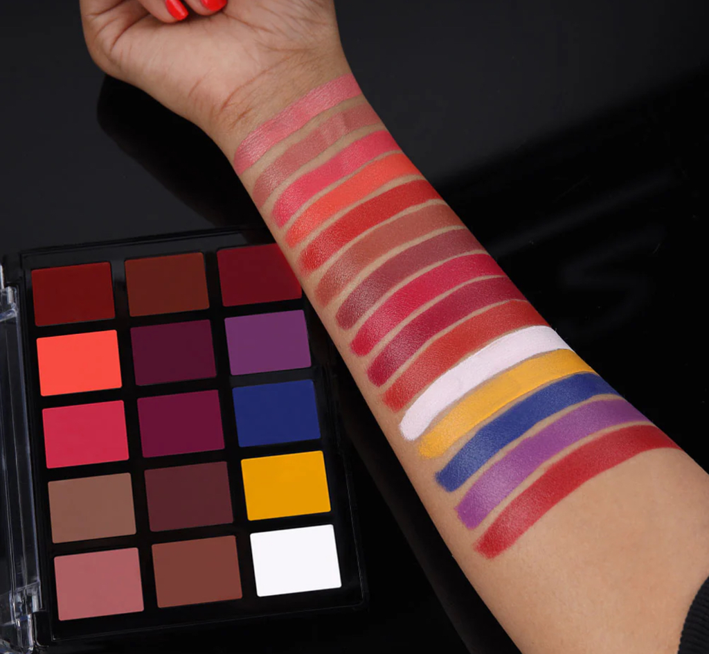 CHARACTER LIP DEFINE 001