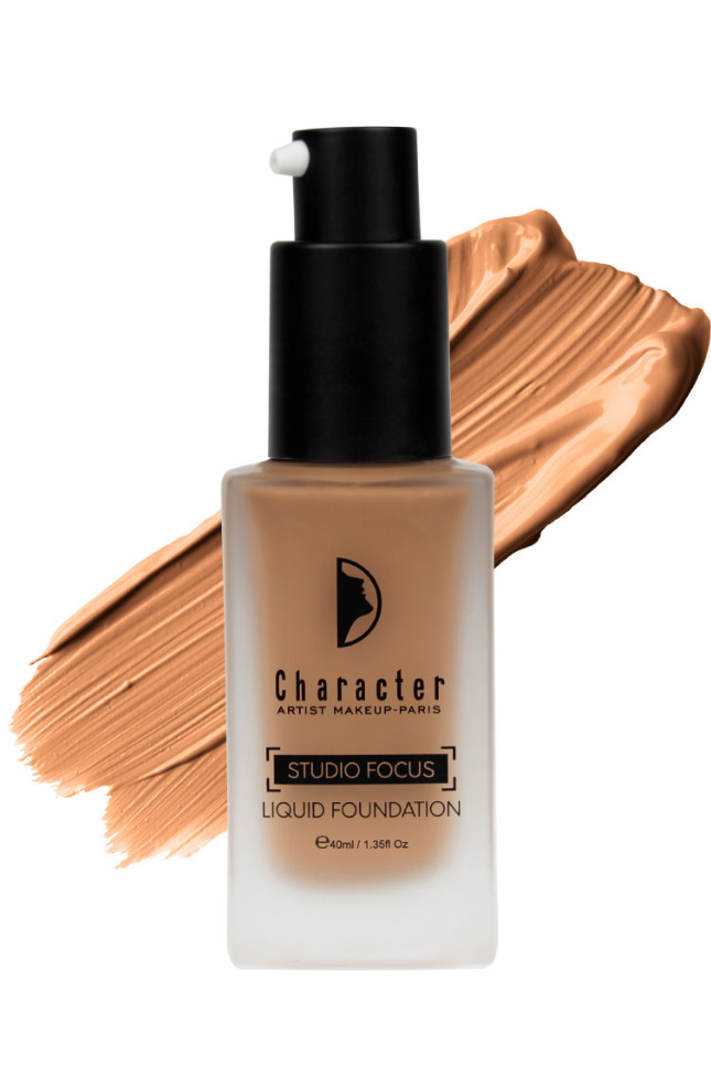 Studio Focus Liquid Foundation 09