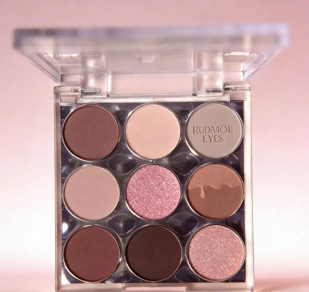 BLOOMING YOUR OWN EYESHADOW HUDAMOJI